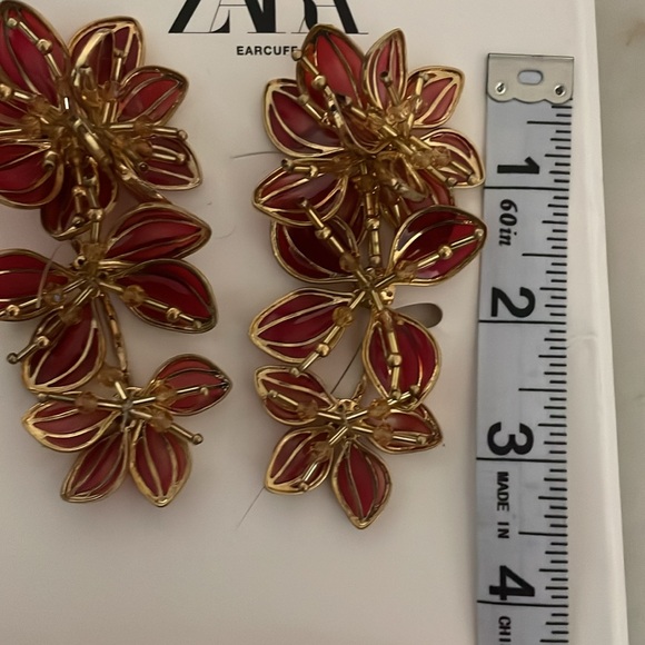 New Zara Earrings - Picture 2 of 4